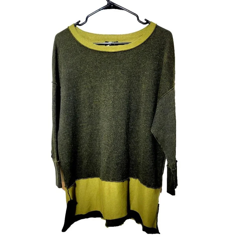 Fenini Top M Artsy Lagenlook Green Side Slit Stretch Soft USA Made Whip Stitch